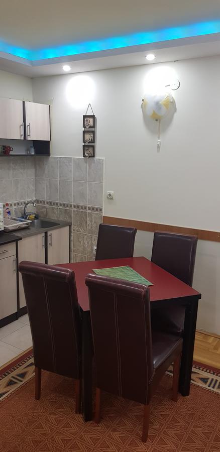 Apartmani Don 즐라티보 외부 사진